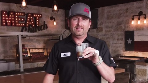 How to craft a smoked Old Fashioned cocktail at home