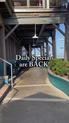 Delicious deals daily? Say less. Swing by Monday through Thursday for our specials that'll blow your tastebuds out of the water!🍤🍔 | Fish Tales