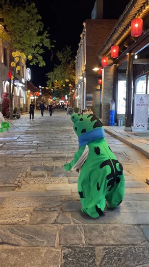 Funny frog 😂😂 #memes #dankmemes #comedy #dailymemes #cute #like #memesdaily #dank #love #jokes #viral #funnyvideos #instagram #funny #lol #humor #fun #funnymemes #follow #laugh #explorepage #meme | Funny Frogs