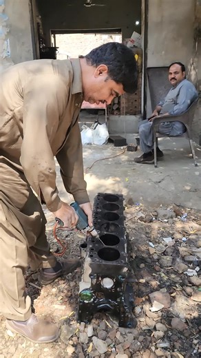 Old Engine Block Cleaning Techniques for Mechanics