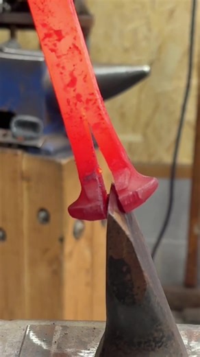 I’ve finally got some of my RR daggers in stock on my website! Check them out before they are gone. I’ll probably have some high carbon ones available in a few weeks. #diy #metalworking #blacksmith #fyp