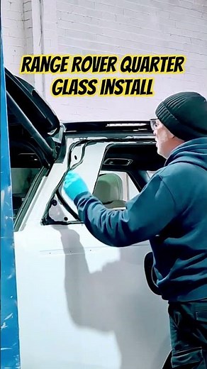 Range Rover quarter glass installation 👌 #automotive #autoglazing #rangerover #quarterglass