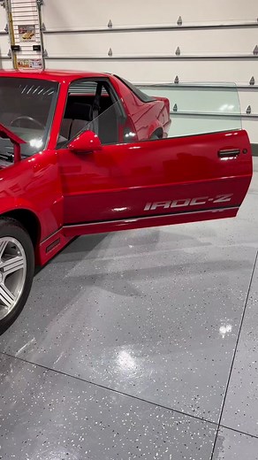 #iroc #irocz #thirdgen #fbody #thirdgenfbody #camaro #chevrolet #irocz28 #z28 #2ndgencamaro #splitbumper #zl1 #zl11le #1LE #camaro1le #chevrolet #4thgenfbody #rs