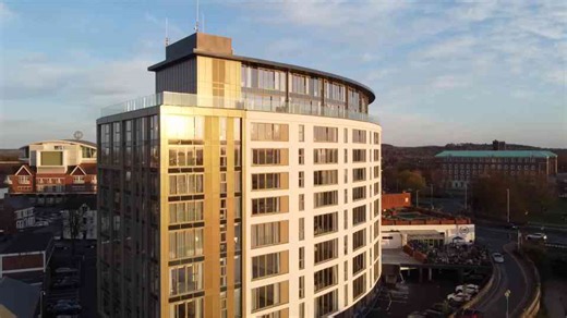River views, clean lines, and “Is this really Nottingham?” - £700K Nottingham penthouse