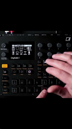 Mastering Digitakt II // Creating a glitch groove with the comb filter