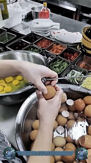 Cooking Hack: The Ultimate Egg Topper Tool! 🥚