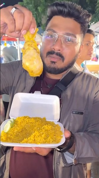 INDIA ke Famous Takle Uncle ki CHICKEN BIRYANI in THAILAND 🍗😍🇹🇭🔥 #shorts #thailand #streetfood