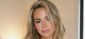 Emily Elizabeth Stuns In A Tiny Pink Bikini In The 'Best Place'