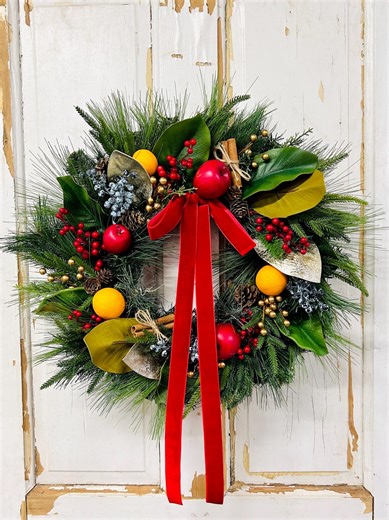 Colonial Williamsburg Christmas Wreath: Magnolia Leaves, Norfolk Pine, Berries, Velvet Ribbon, Fruit Wreath - Etsy
