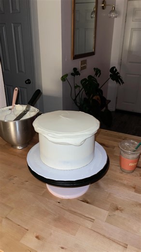 Arizbel / custom cakes on Instagram: "your ** sorry for the typo 🤣 #cakedecorating #cakes #baking"