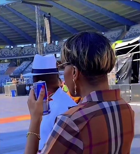 EN DIRECT – Koffi Olomidé en concert au Stade Roi Baudouin à Bruxelles 🇧🇪 | Ambiance incroyable !