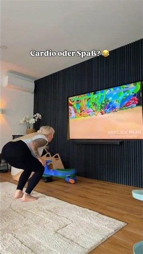 SMURFS REFLEX RUN 💙 FUN CARDIO WORKOUT AT HOME! 🏃‍♂️🍄