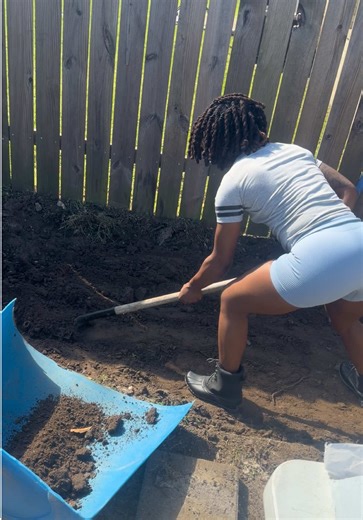 It’s Garden time! What yall growing out there? I have seeds started and just need to plant them in the ground! Watermelon!Cucumber!Oinion!Peppers 💚🪴🌱