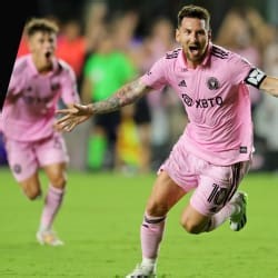 Lionel Messi GOLAZO wins it on Inter Miami debut!