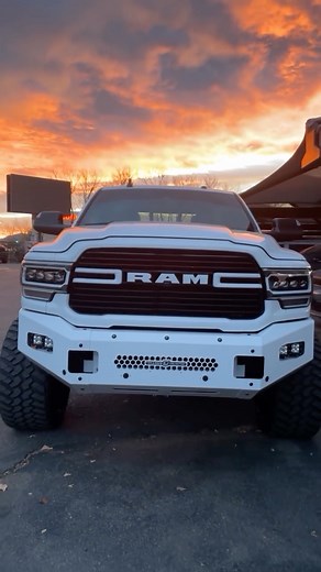 1.2K views · 17 reactions | Rocking our newest line of bumpers, The Fuel Series, this Ram looks dynamite with a color matching set! #chassisunlimited #octanebumpers _ #5thgenram #5thgencummins #cumminsnation #cumminsmafia #5thgencummins #5thgenramtrucks #5thgenramtruck #cumminsdiesel | Chassis Unlimited | Facebook