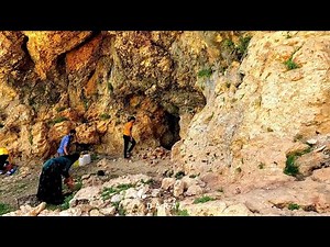 Construction of the cave house with Amir's family