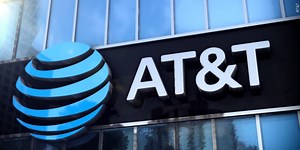 Thousands without service amid apparent cell phone outage