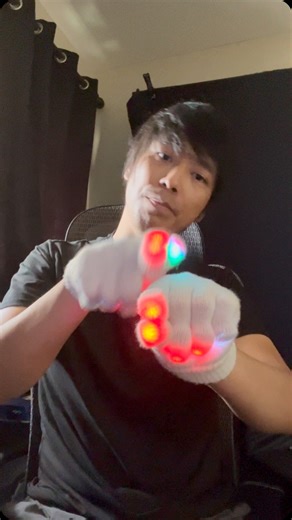 GLOVING ACADEMY | Kevin Cablay “Puppet” on Instagram: "Learn a simple 6 pt pulse move 📚DM for gloving classes! All skills welcomed! ☀️Buy the Helios microlight and use code “ALOHANATION” for 10% off at @glow_leds 🦾Also check out my Patreon, this month we’re focusing on Liquid!"