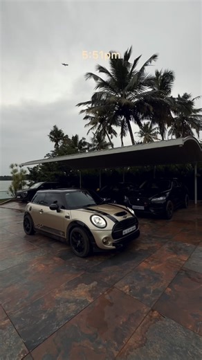 Risham Reyhan on Instagram: "♨️ #dayi̇nmylife #vlog #cars #trendingreels"