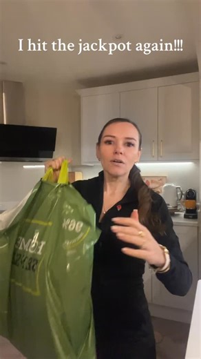 Look what I found!!!! RUN!!!! RUN FAST!!! @homesense_ukie #christmas #christmastreedecorating #christmasdecor #christmaspictures #fyp #fypage #newin #christmasiscoming #christmasobsessed #haul #christmashaul | Homelifewithholly