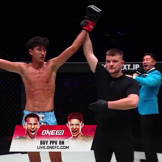 Standing tall 💪 Nabil Anane defeats Hiromi Wajima in his featherweight kickboxing debut!