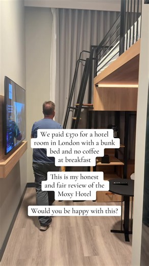 £370 hotel room in London with bunk bed review