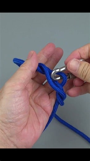 This Genius Alpine Butterfly Trick Locks Onto Any Carabiner! Never Slip