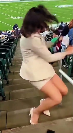“Reporter Slip in Stadium!"😱Crowd Shocked #funny#reporterfail #viralshorts #stadium#aishorts