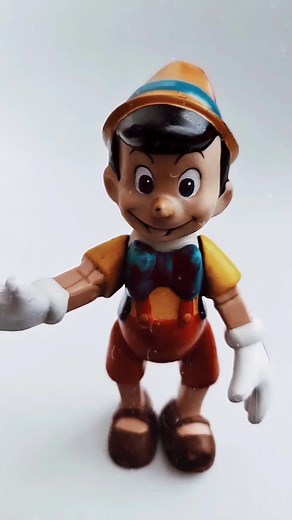 Figura de Colección PINOCHO ARTICULADO (THE DISNEY STORE) 🤩 #pinocho #pinocchio #pinochochallenge #pinochodisney #disney #disneylife #disneystore #carlocollodi #coleccionismo #juguetesnostálgicos #juguetesantiguos #vintagetoys #juguetes #toycollector #toycollection #vintagestyle #vintage #juguetesvintage #recuerdos #coleccionistas #coleccion #amorporlosjuguetes #juguetelover #juguetesantiguos #parati #foryou