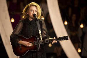 American Idol's Maddie Poppe Sings "Going Going Gone" 2018 RDMA (VIDEO)