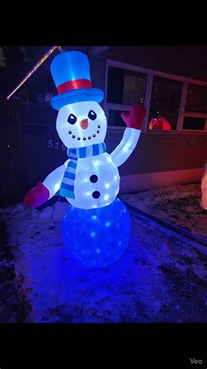 caught my inflatable Christmas snowman dancing and singing Last night.