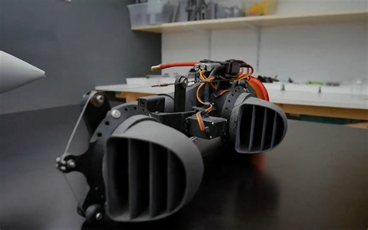 RC Harrier 碳纤维机身层压