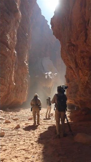 Explorers Spot Enormous Figure Traversing Australian Red Cliffs