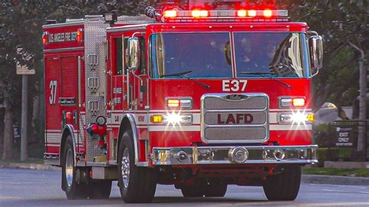 LAFD Engine 37 & Rescue 37 (reserve) Responding