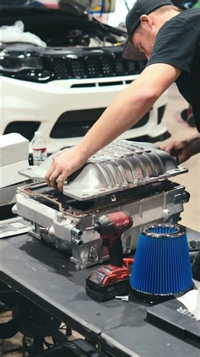 Building a TrackHawk 👀 #misfiremotorsports #trackhawk #jeep