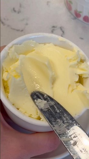 Homemade butter 🧈✨Simple, fresh, and made with just heavy whipping cream 🤍Save this idea for later