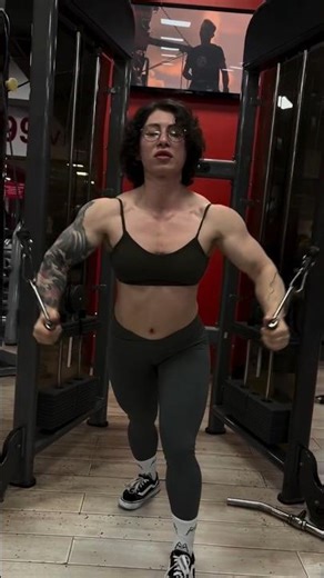 Chest Workout 🔥 Female bodybuilder Aishat Zhanikaeva INSANE muscles 💪🏻#motivation #shorts #gym #fbb