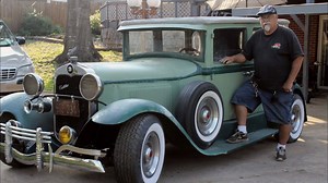 "How do you put a price on a one of a kind?" | American Pickers on The History Channel