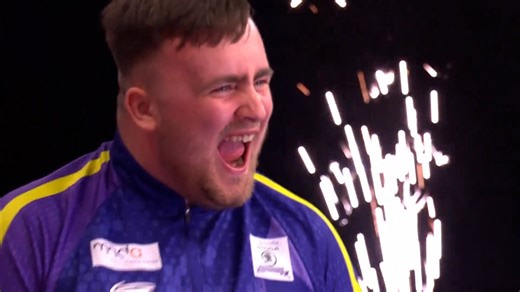 Moment Luke Littler wins Premier League Darts title aged 17