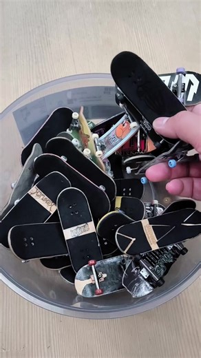 Exploring the World of Fingerboarding: A Guide