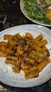A perfect harmony of flavors. Rigatoni with shrimps- Beef filet- Coppa di Parma salad. . . #leszazous #skg #thessaloniki #bythesea #coctails #food | LES ZAZOUS
