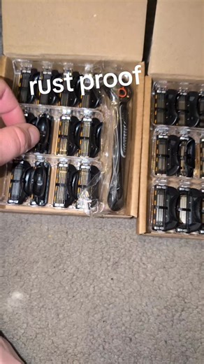 rust proof shaver #shaver #rustproof #bread #men