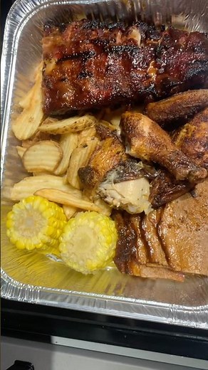 #3848 Food Shorts: Famous Dave’s Feast For 2! 🍻 #shorts #famousdaves #feastfor2 #ribs #bbq #brisket