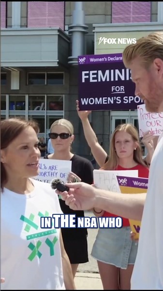 Ex-NBA players applauded after declaring for WNBA Draft