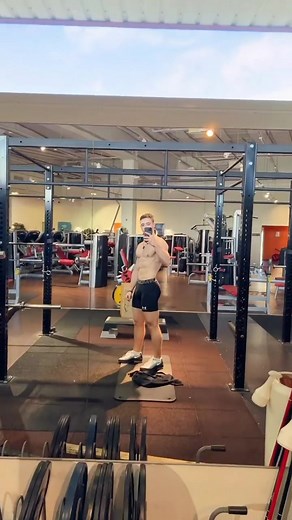 🤓💪🍒 #gymtok #gymboy #gymshorts #blackshorts