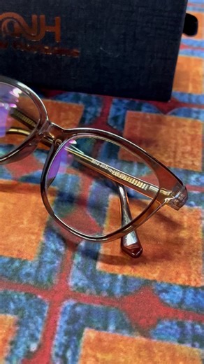 These cat eye frames are so worth it#fyp#catseyeglasses#tiktokmademebuyit#fashionglasses#ootd