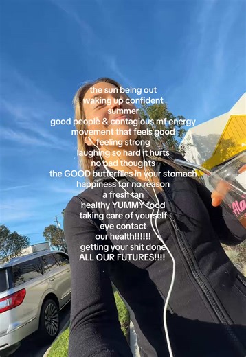 choosing happy thoughts to start my day 🙂‍↔️🌞❤️‍🔥 ily