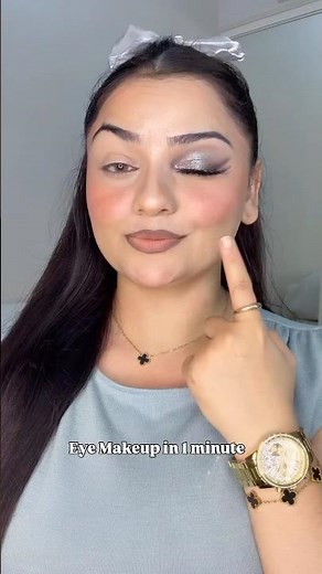 Easy Cut Crease Makeup Hack | 1 Minute Eye Makeup Hack Perfect Cut Crease for Beginners #eyemakeup