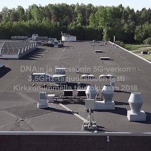10K views · 121 reactions | 5G on tulossa kovaa vauhtia! DNA ja Ericsson testasivat 5G-verkon kyvykkyyksiä Kirkkonummella. Testissä saavutettiin uudet 3,5 GHZ:n taajuusalueen huippulukemat: radioyhteyden 1,5 Gbps:n siirtonopeus ja jopa alle 3 ms:n viive. | DNA | Facebook