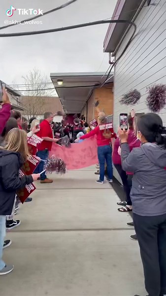 STATE BOUND!Varsity Dance is headed off to the Sun Dome in Yakima, WA today to prepare to compete at the @wiaawa State Dance Championships.Drop a note in the comments to show your love and support! #SKPride #GoWolves🐺 #FYP